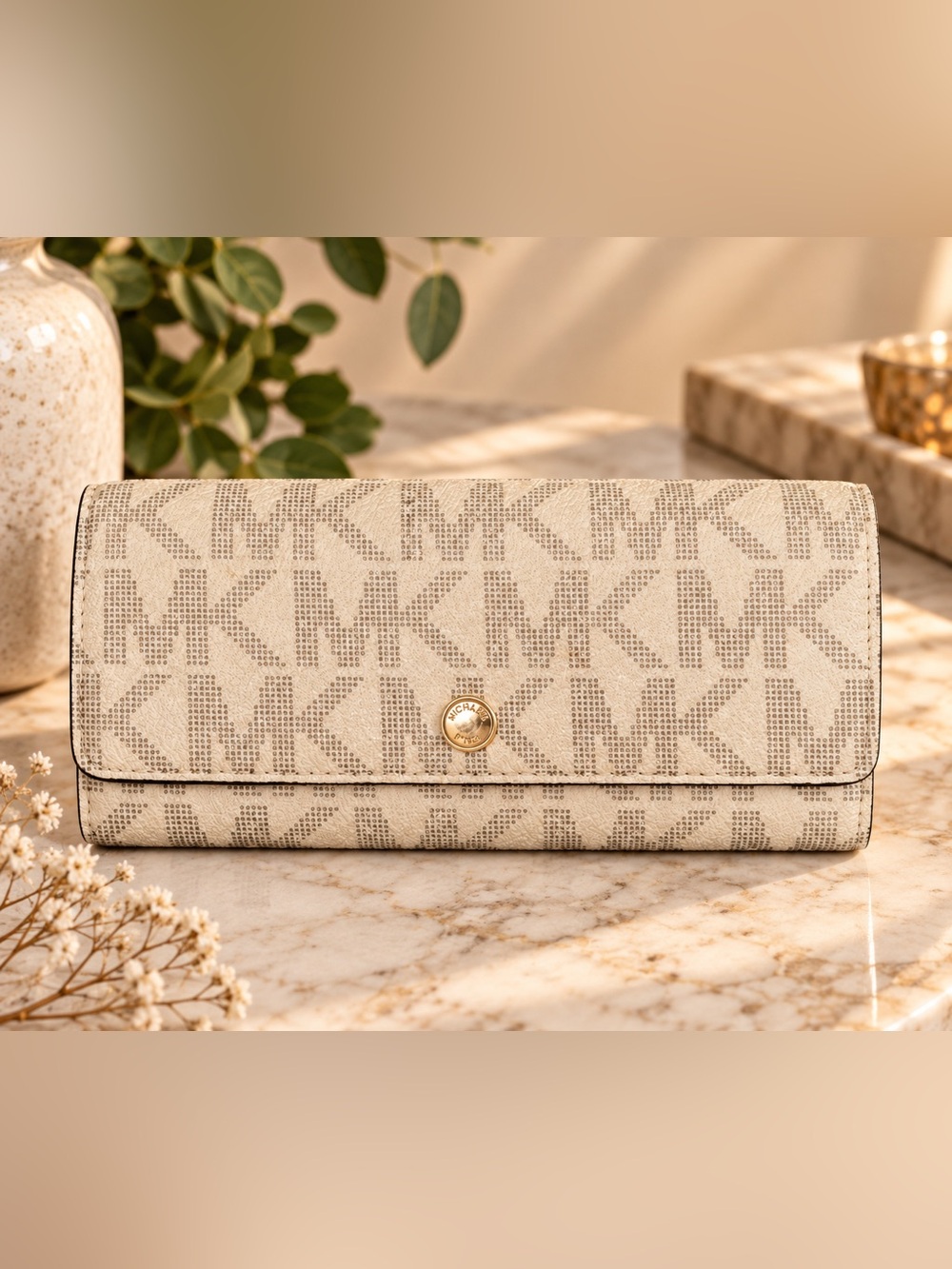 Michael Kors Signature MK Monogram Large Snap Walle
